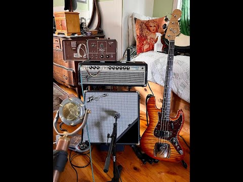 Fender 'Drip Edge' Showman and Bergantino NXV112 with 60s ReissueJazz Bass