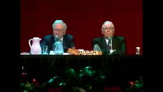 Warren Buffett: What is an Ideal Business? Many can’t boost profits by spending more capital (2003)