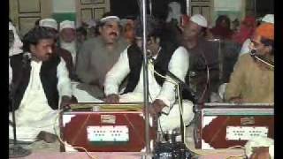 preview picture of video 'Ghulam Abbas Qawwal Salana Urs Mubarak Mehfil  Dargah Thalla Sharif Punjab 22/11/2011'