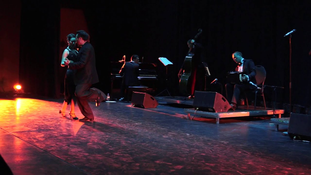 Chicho Frumbolli & Juana Sepulveda, Solo tango orquesta “Zum”