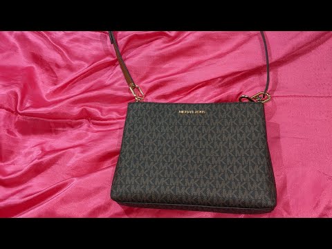 Valentina Victoria's Michael Kors bag I bought on Poshmark for my mom's B-day 🎂🎉