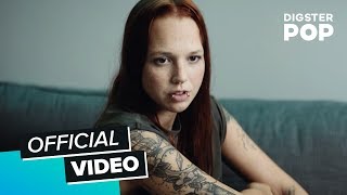 Musik-Video-Miniaturansicht zu In the End Songtext von Stefanie Heinzmann