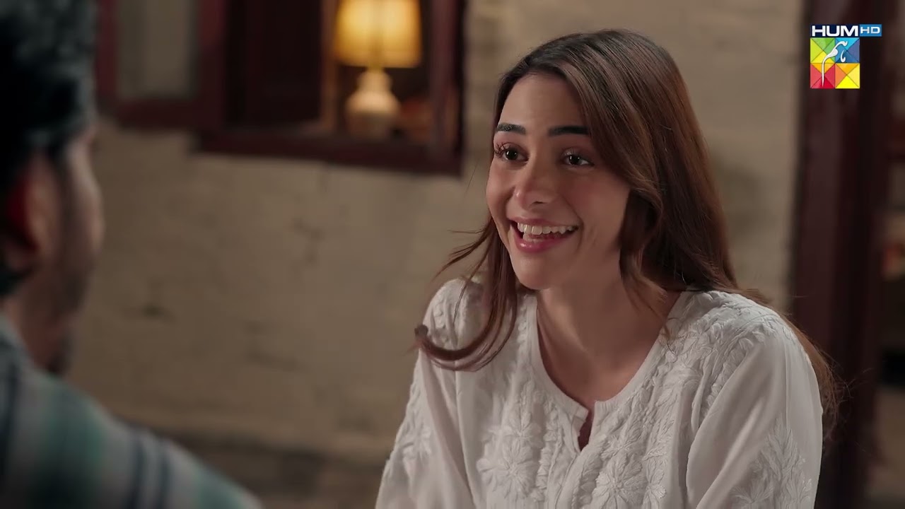 Aj Bohat Khilkhila Rahi Ho, Kia Khushkhabri Mili Hai...! Musafat - HUMTV