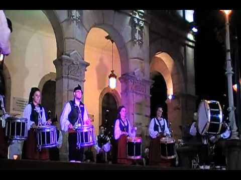 BANDA GAITES VILLAVICIOSA EL GAITERO 2  EN EL 30 ANIVERSARIO DEL GRUPO FOLKLORICO VILLAVICIOSA   AIRES DE ASTURIAS 2010 xvid