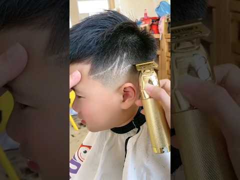 Kiểu tóc xinh trai cho bé #kiểutóc #barbershop #haircut #tôngđơcắttóc