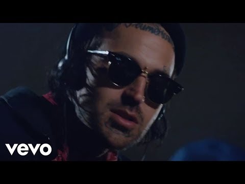 Bubba Sparxxx - YGMFU ft. Yelawolf (Official Music Video)