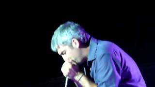 Taylor Hicks sings The Maze at Millersville PA