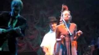 FIONA APPLE Better version of me LIVE