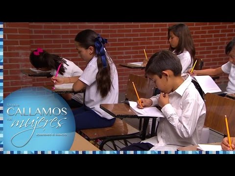 Lo Que Callamos Las Mujeres - Entre pupitres y pizarrones
