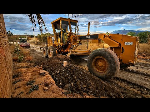 VEJA O GRANDE AVANÇO DA OBRA DO ASFALTO ENTRE RIO DO PIRES E IBIAJARA