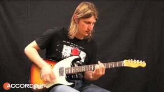 Video thumbnail for Fender Pawn Shop '72 di Simone Gianlorenzi by accordoTV