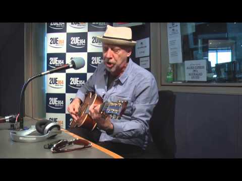 Russell Morris performs Black Dog Blues