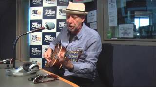 Russell Morris performs Black Dog Blues