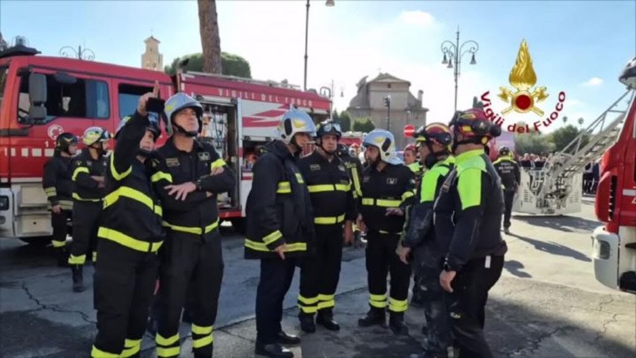 Crollo Torre dei Conti, ecco la squadra dei Vigili de Fuoco impiegata nei soccorsi ai Fori Imperiali