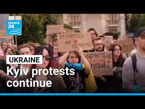 Ukraine: Kyiv protests continue after Zelensky fires defense minister