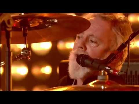 Queen + Adam Lambert - Somebody to Love - New Years Eve London 2014