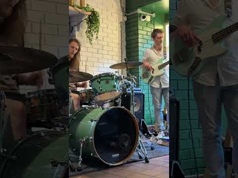 The Hall Brothers Band cover Mississippi Queen by Mountain