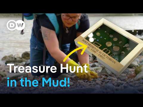 London's Thames treasures : Why thousands are waiting for a mudlark permit | Focus on Europe