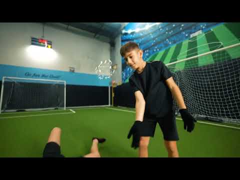 Bubble Goalz Bubbles You Can Kick & Catch!