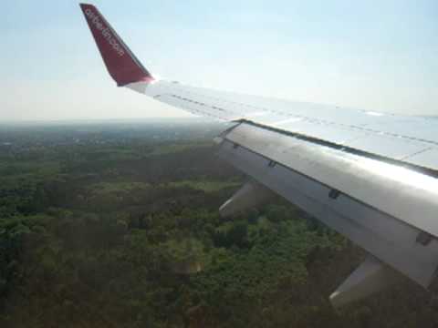 Bumpy Landing Air Berlin B737-700 D-AHXD at Cologne
