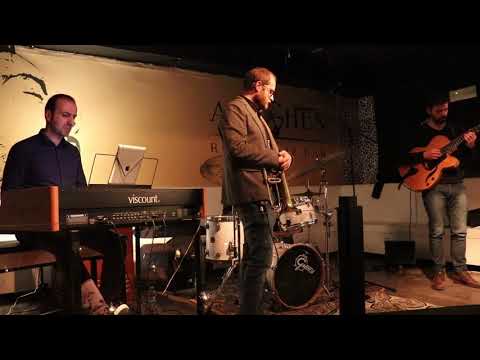 Manrico Seghi 4tet feat Byron Landham (I'll Close my Eyes)