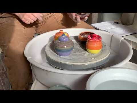 Different kinds of lids for pottery: lid series 1