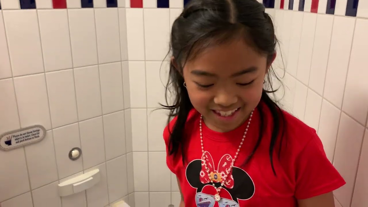 Disney Fantasy - Cabin 8120 - Video 2