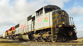 preview picture of video 'TFM 1633 East - an  SD70MAC - Wide Views on 12-23-2014'