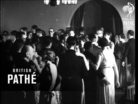 Outer London's Clubs And Cabarets - The Bell (1933)