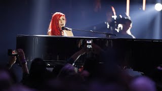 Lights - &quot;Giants&quot; | Live at The 2018 JUNO Awards