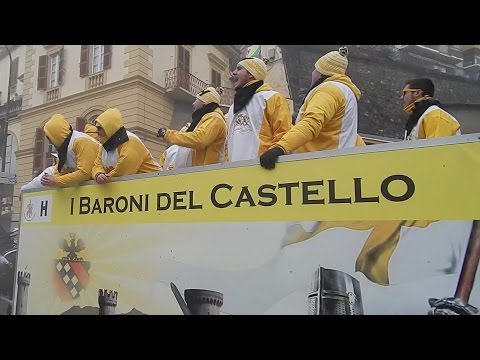 I Baroni del Castello carro da getto - Carnevale Ivrea 2015