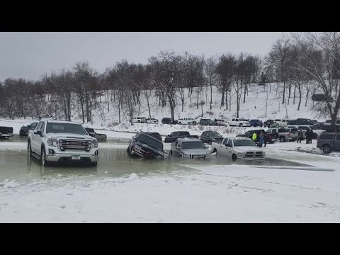 Cars sink through ice on Lake Pepin