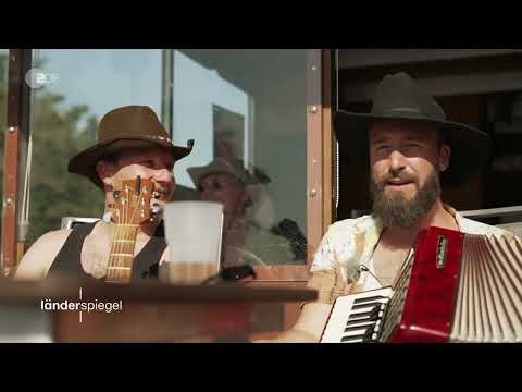 KUTTERSCHOLLE MIT SPECKSTIPPE auf dem Kulturfloss Peene - Beitrag vom ZDF Länderspiegel 2025