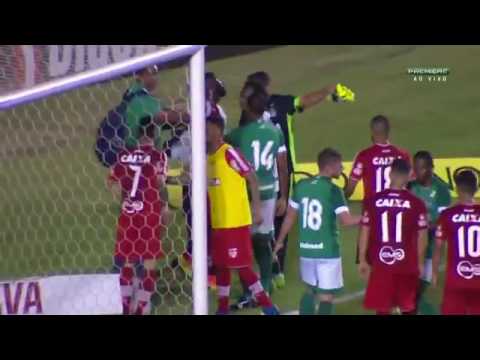 😱Treta 😱Jogo entre Goiás e CRB termina em confusão; auxiliar se irrita com policial