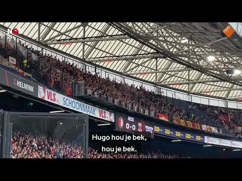 Spreekkoren in de Kuip  'Hugo, hou je bek'