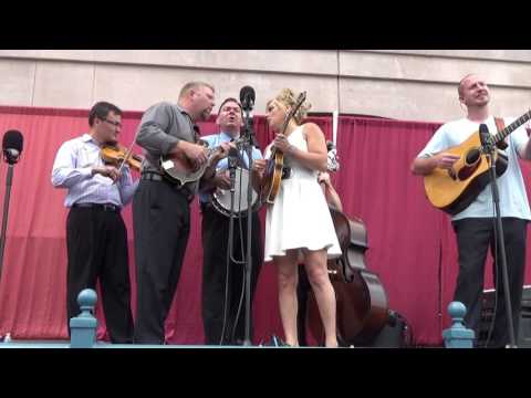 Rhonda Vincent joining Joe Mullins and The Radio Ramblers