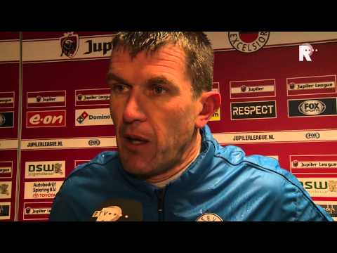 Frank Stout in gesprek met Marinus Dijkhuizen
