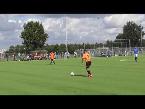 5 sept 2020 SV Houten 3 - VV De Meern 2 beker 3-1 Redding keeper Houten op schot Christian