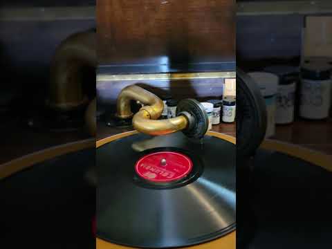 The Gentleman Obviously Doesn't Believe - Hal Kemp Orchestra  Columbia Records #35930 1936