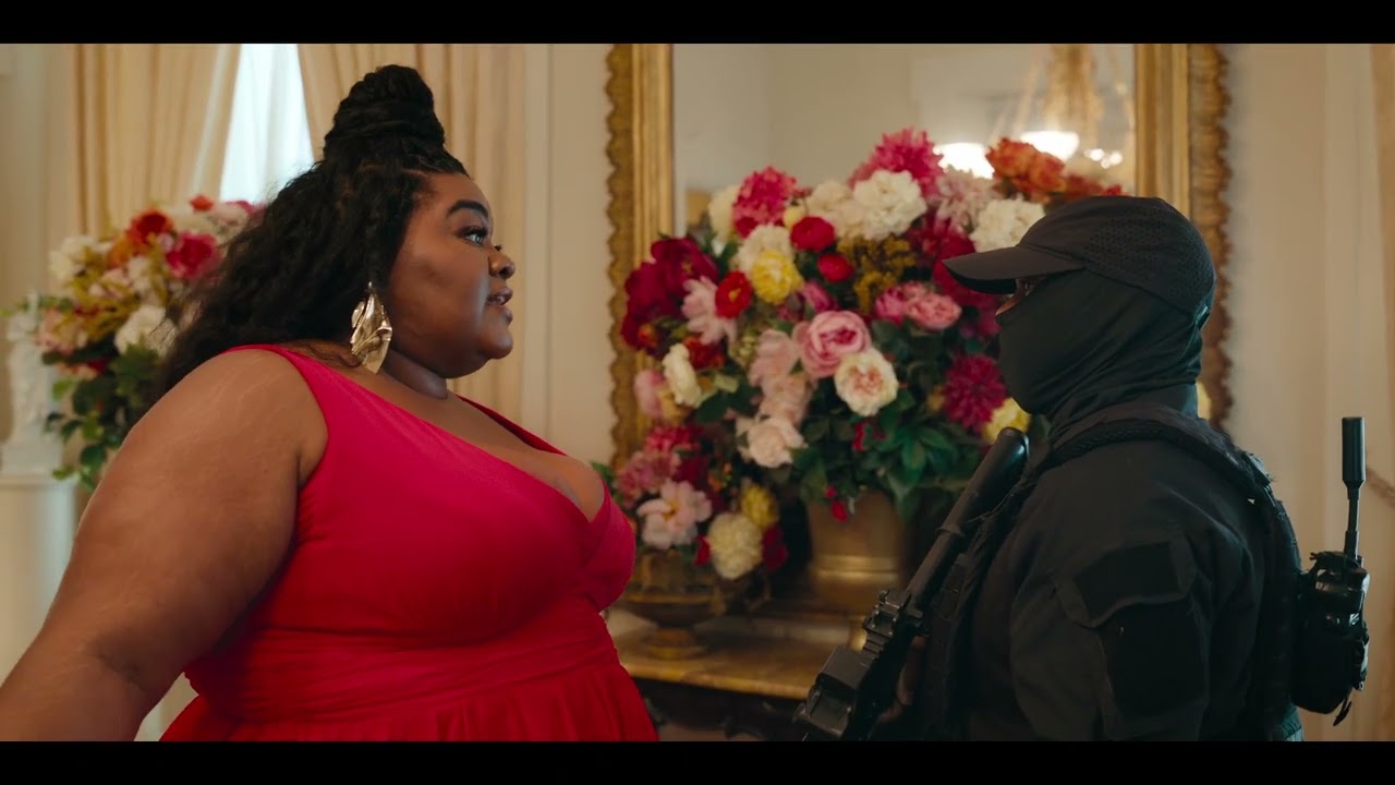 Da’Vine flirting with mercenary