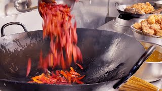  - 鶏の唐揚げはこうやって食べた方が美味い！　　　かもしれない。　fried chicken with stir-fried bean sprouts