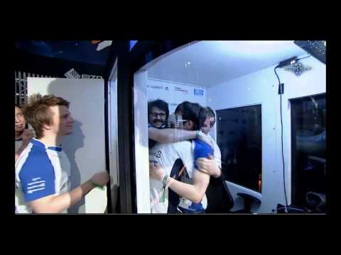 SC2 - Sjow vs Life Game 3 Dreamhack 2013 Ro8 Final Moment