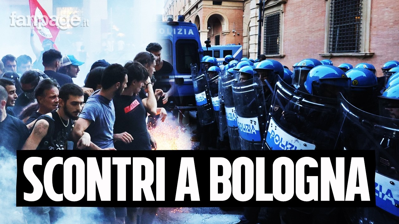 Scontri tra polizia e manifestanti a Bologna al presidio per morte di Fakir: bombe carta e idranti