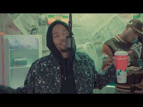 House Of LeaRoc Performance - LiveWireTezz ***IRRITATED***