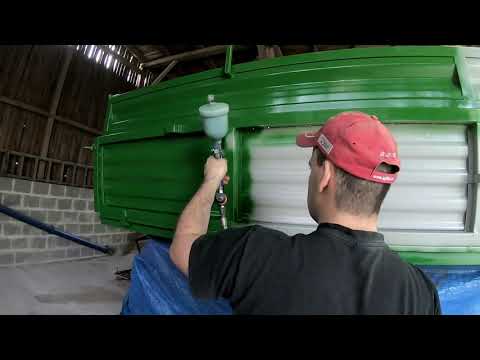 Malowanie przyczep Autosan D-47/Prawie jak nowe/Farby KRAMP wydajne i dobrze kryją/Można polecić