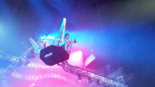 Motley Crue ~  8.15.2015 ~ Sixx Flying during Kickstart My Heart \m/