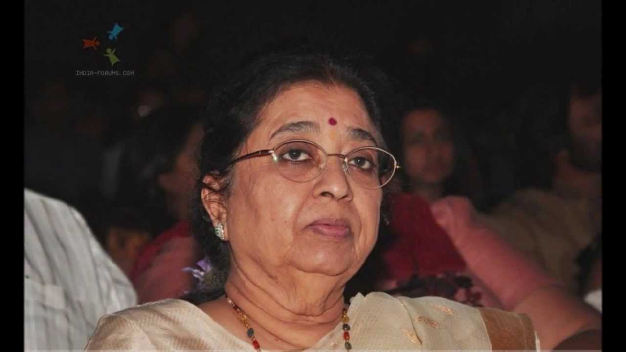 Ye Zuban Humse Si Nahi Jati Lyrics | Shaayad | Usha Mangeshkar | Manas Mukherjee