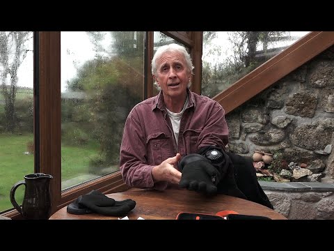 Scuba Diving Equipment Review: Ellipse Dry Glove System from Fourth Element