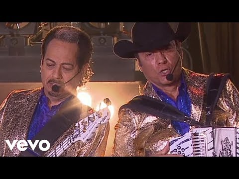 Videoclip de Ni Parientes Somos (En Vivo) — Los Tigres del Norte