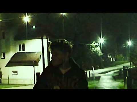 młody close - dystans +neki (Official Lyrics Video)